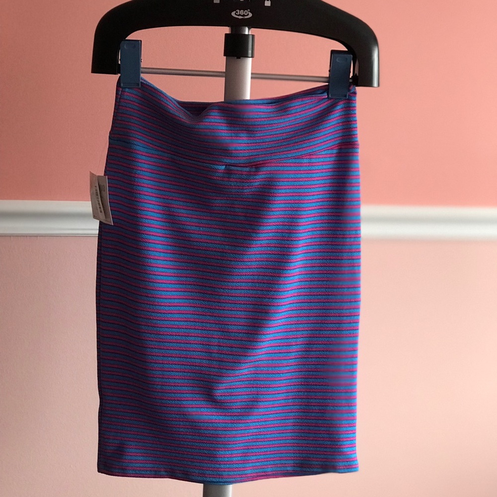 NWT LuLaRoe Aqua Blue & Pink Striped Cassie Skirt.
